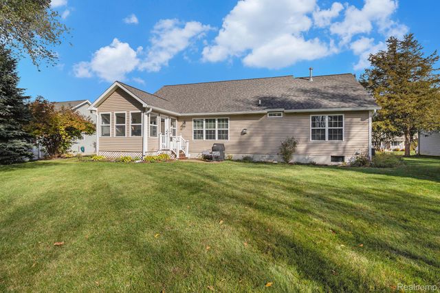 9203 Pine Walk Pass, Argentine Township, MI 48451