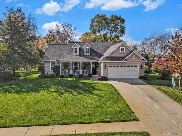 9203 Pine Walk Pass, Argentine Township, MI 48451