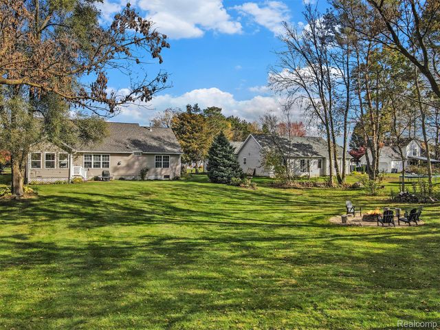 9203 Pine Walk Pass, Argentine Township, MI 48451