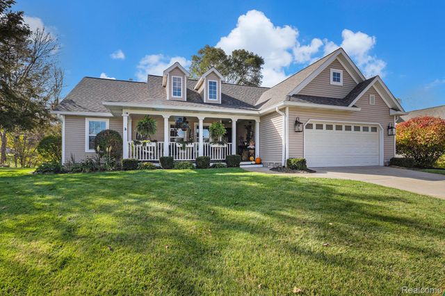 9203 Pine Walk Pass, Argentine Township, MI 48451