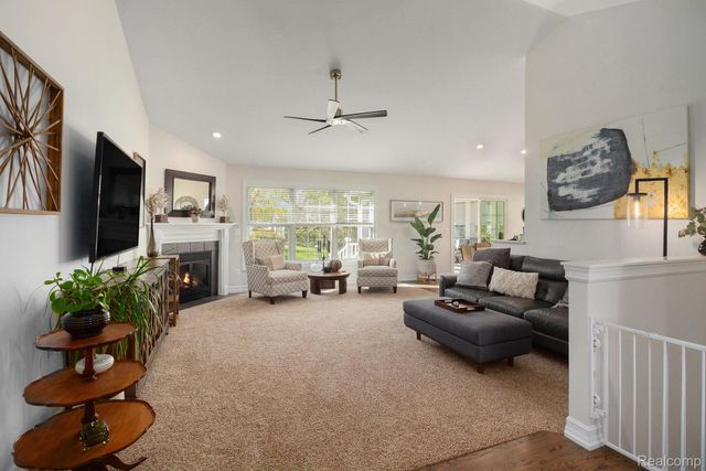 9203 Pine Walk Pass, Argentine Township, MI 48451