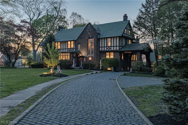 1325 Bunker Hill Road, Ashtabula, OH 44004