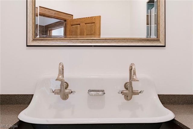 1325 Bunker Hill Road, Ashtabula, OH 44004