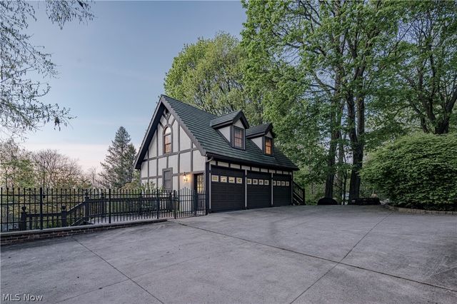 1325 Bunker Hill Road, Ashtabula, OH 44004
