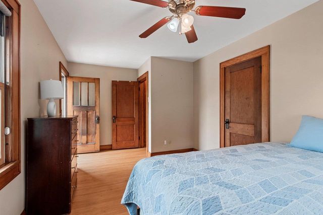 1131 LAWE STREET, Green Bay, WI 54301