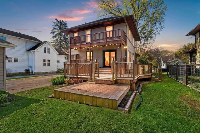 1131 LAWE STREET, Green Bay, WI 54301