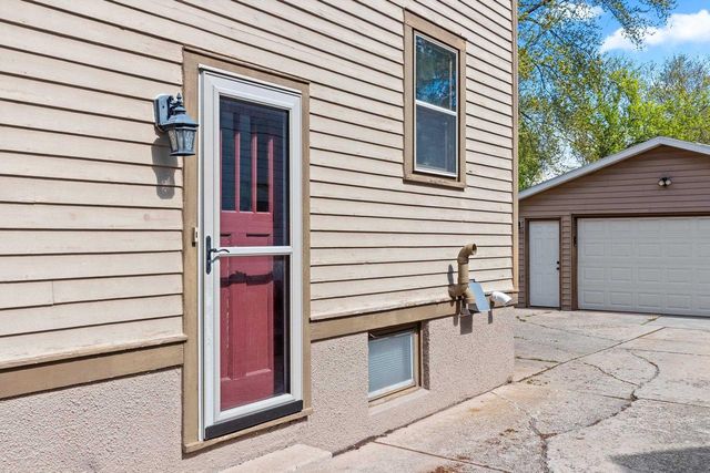 1131 LAWE STREET, Green Bay, WI 54301