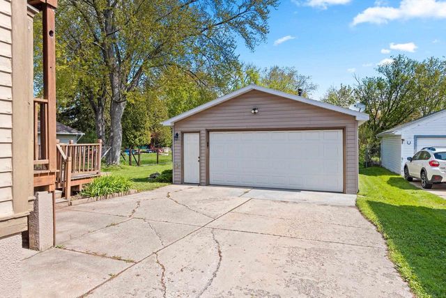 1131 LAWE STREET, Green Bay, WI 54301