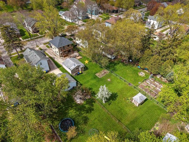 1131 LAWE STREET, Green Bay, WI 54301