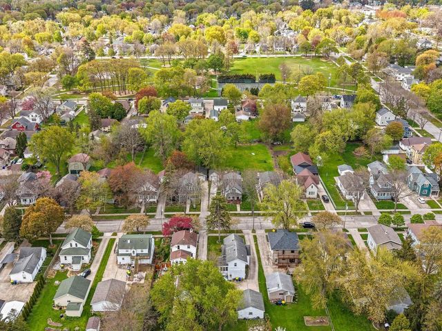 1131 LAWE STREET, Green Bay, WI 54301