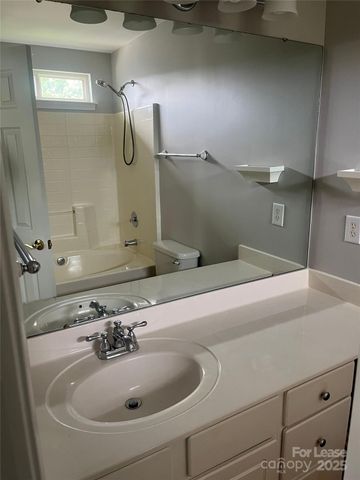 8901 Cinnabay Drive, Charlotte, NC 28216