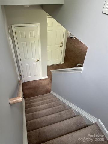 8901 Cinnabay Drive, Charlotte, NC 28216