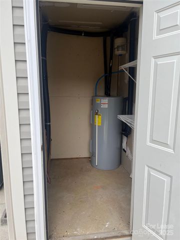 8901 Cinnabay Drive, Charlotte, NC 28216