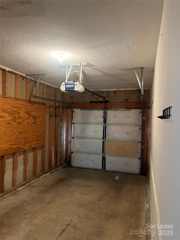 8901 Cinnabay Drive, Charlotte, NC 28216