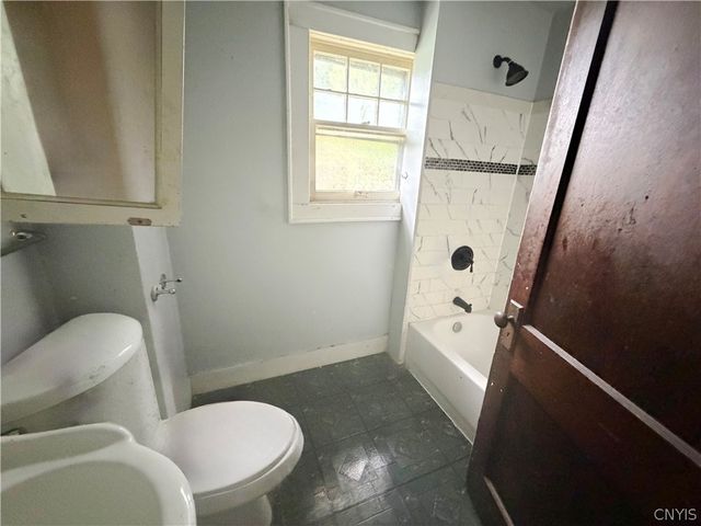 124 Baldwin Ave, Syracuse, NY 13205