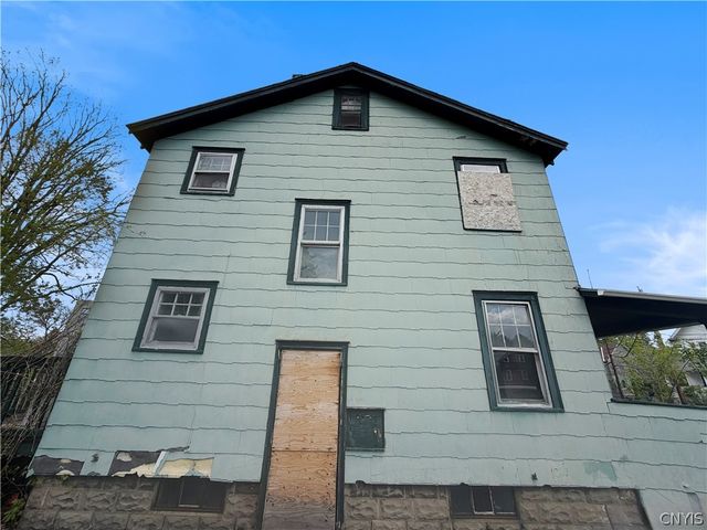 124 Baldwin Ave, Syracuse, NY 13205