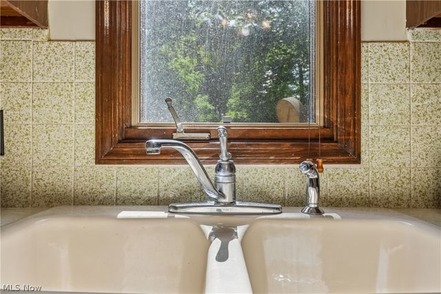 21 W Howe Road, Tallmadge, OH 44278