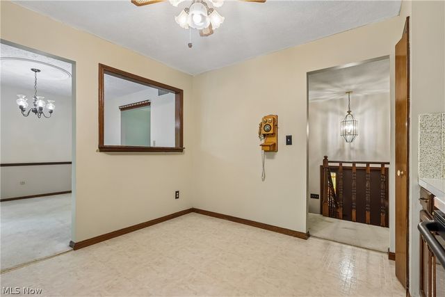 21 W Howe Road, Tallmadge, OH 44278