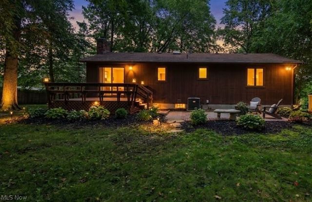 21 W Howe Road, Tallmadge, OH 44278