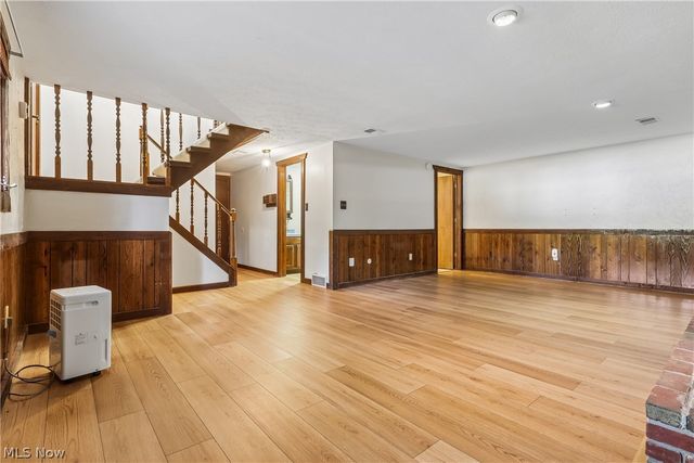 21 W Howe Road, Tallmadge, OH 44278