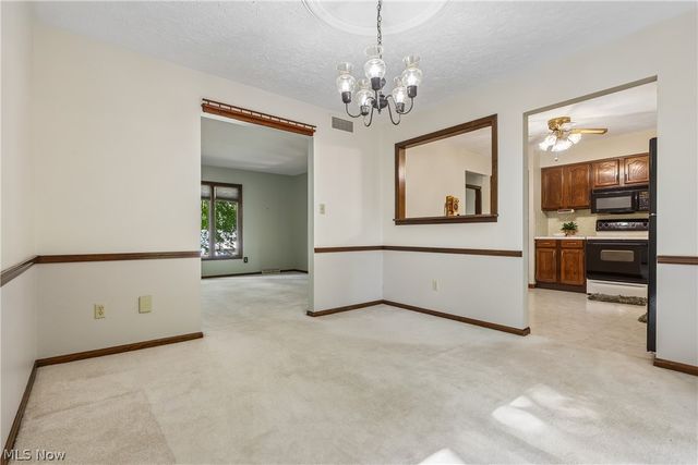 21 W Howe Road, Tallmadge, OH 44278