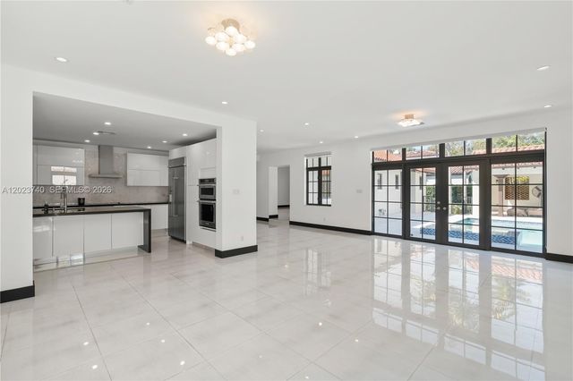 519 Alhambra Cir, Coral Gables, FL 33134