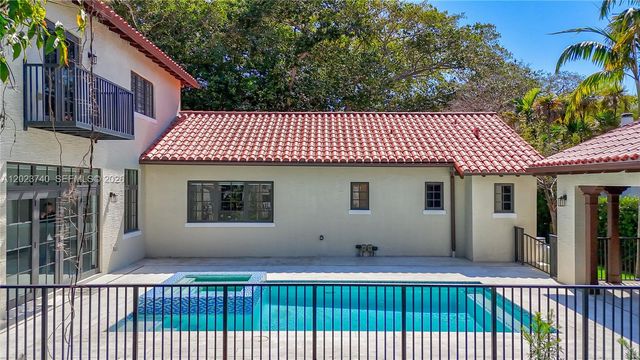 519 Alhambra Cir, Coral Gables, FL 33134