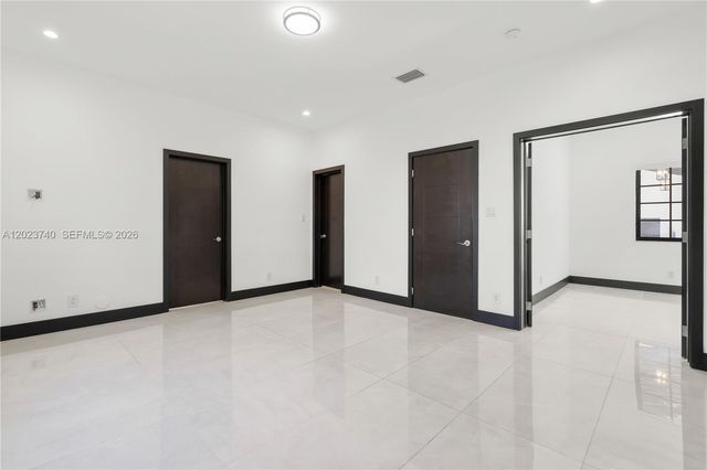 519 Alhambra Cir, Coral Gables, FL 33134