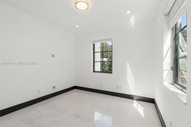 519 Alhambra Cir, Coral Gables, FL 33134