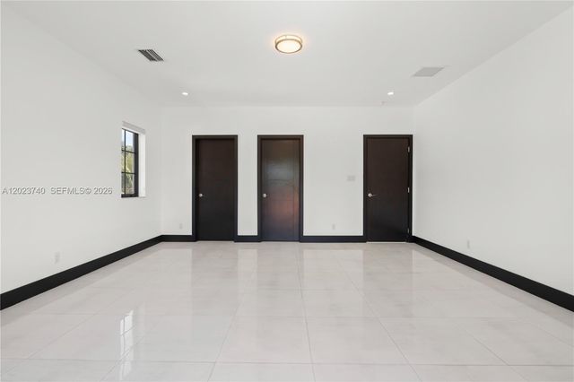 519 Alhambra Cir, Coral Gables, FL 33134