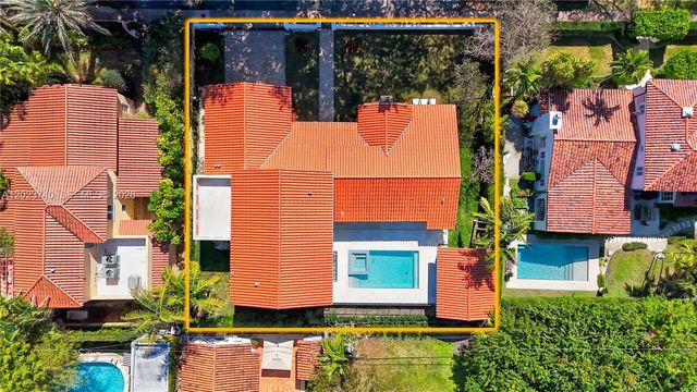 519 Alhambra Cir, Coral Gables, FL 33134