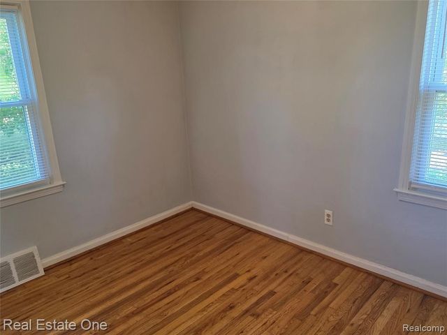23079 Violet Street, Farmington, MI 48336
