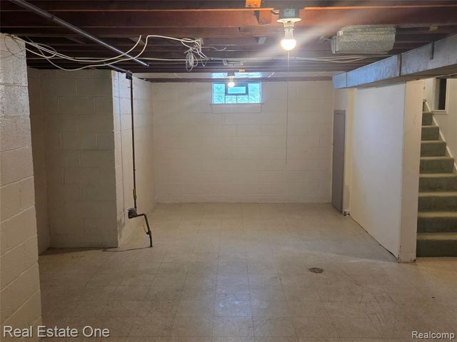 23079 Violet Street, Farmington, MI 48336