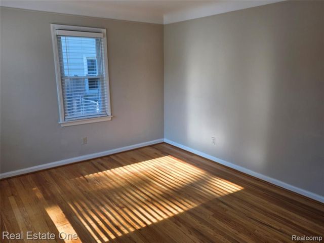 23079 Violet Street, Farmington, MI 48336