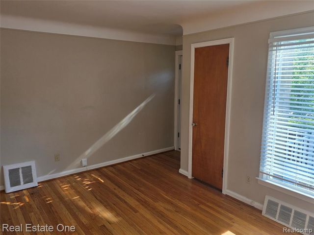 23079 Violet Street, Farmington, MI 48336
