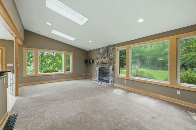 1372 Cramton Avenue NE, Ada, MI 49301