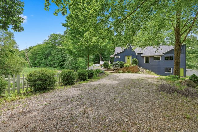 1372 Cramton Avenue NE, Ada, MI 49301