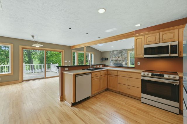 1372 Cramton Avenue NE, Ada, MI 49301