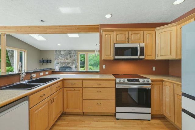 1372 Cramton Avenue NE, Ada, MI 49301