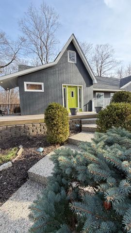 1372 Cramton Avenue NE, Ada, MI 49301