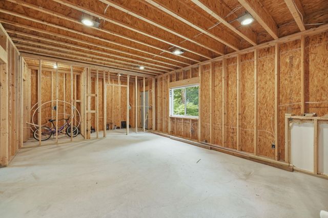1372 Cramton Avenue NE, Ada, MI 49301