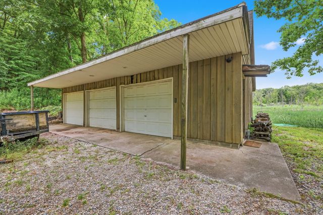 1372 Cramton Avenue NE, Ada, MI 49301