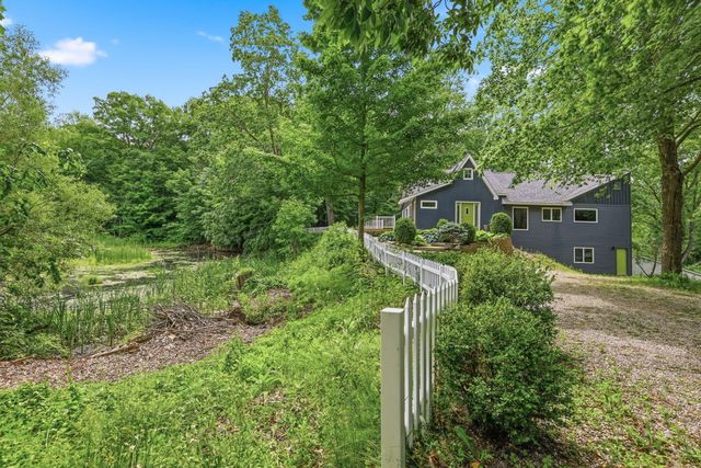 1372 Cramton Avenue NE, Ada, MI 49301