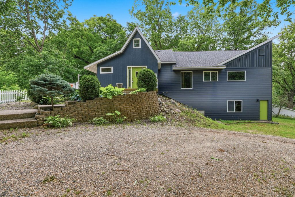 1372 Cramton Avenue NE, Ada, MI 49301