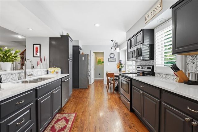 4306 W 111TH Terrace, Leawood, KS 66211