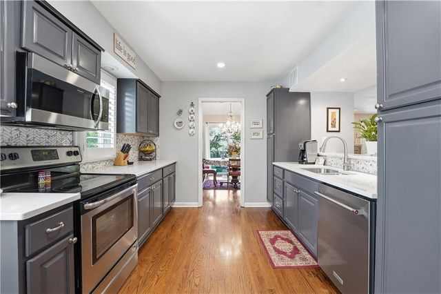 4306 W 111TH Terrace, Leawood, KS 66211