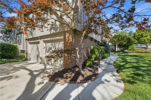 4306 W 111TH Terrace, Leawood, KS 66211