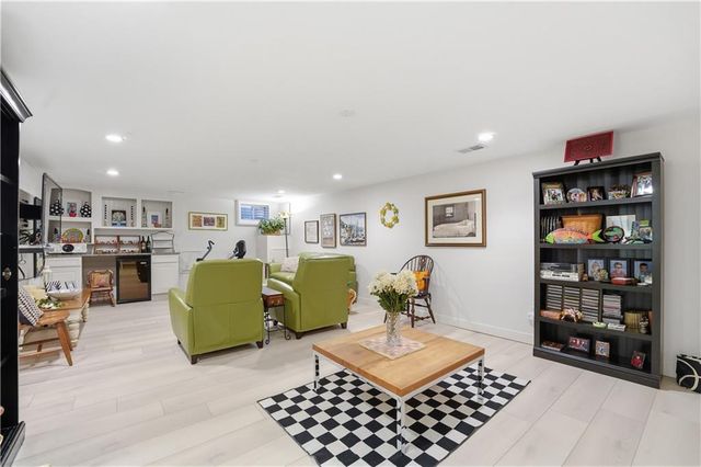 4306 W 111TH Terrace, Leawood, KS 66211