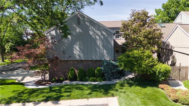 4306 W 111TH Terrace, Leawood, KS 66211