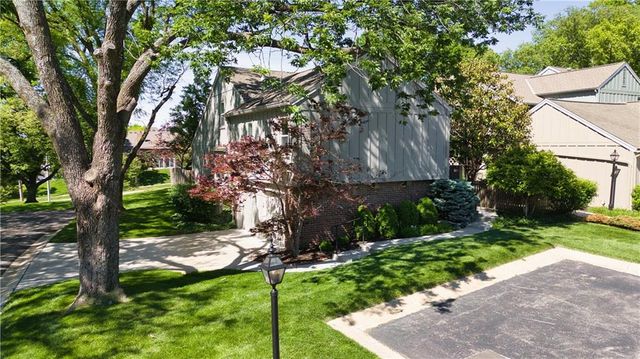 4306 W 111TH Terrace, Leawood, KS 66211